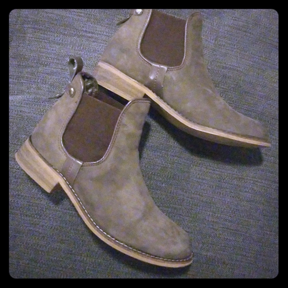 Steve Madden Brown Leather Ankle Booties